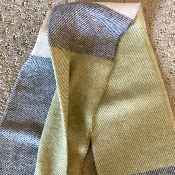 Foxford scarf - Picture 3 of 4